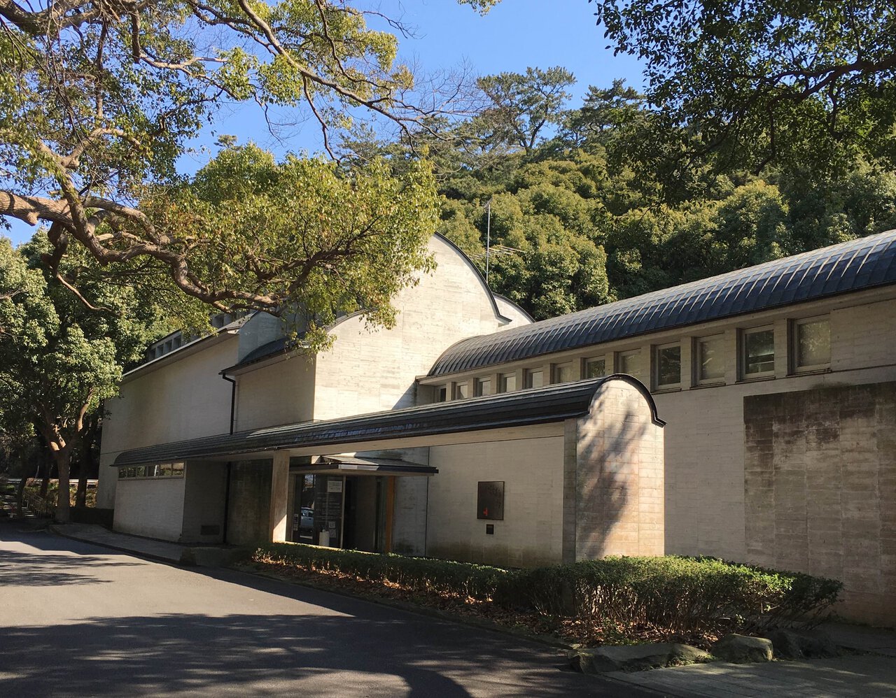 The Nakagawa Kazumasa Museum of Art overlooking the sea in Manazuru